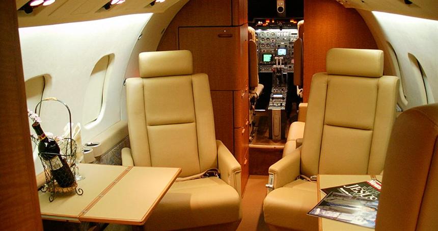 Learjet 55