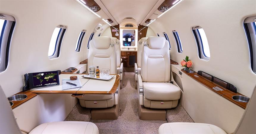 Learjet 70