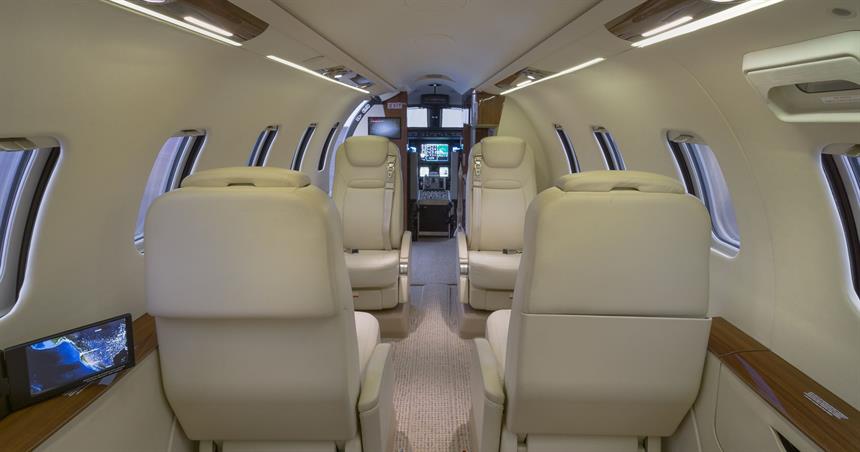 Learjet 70