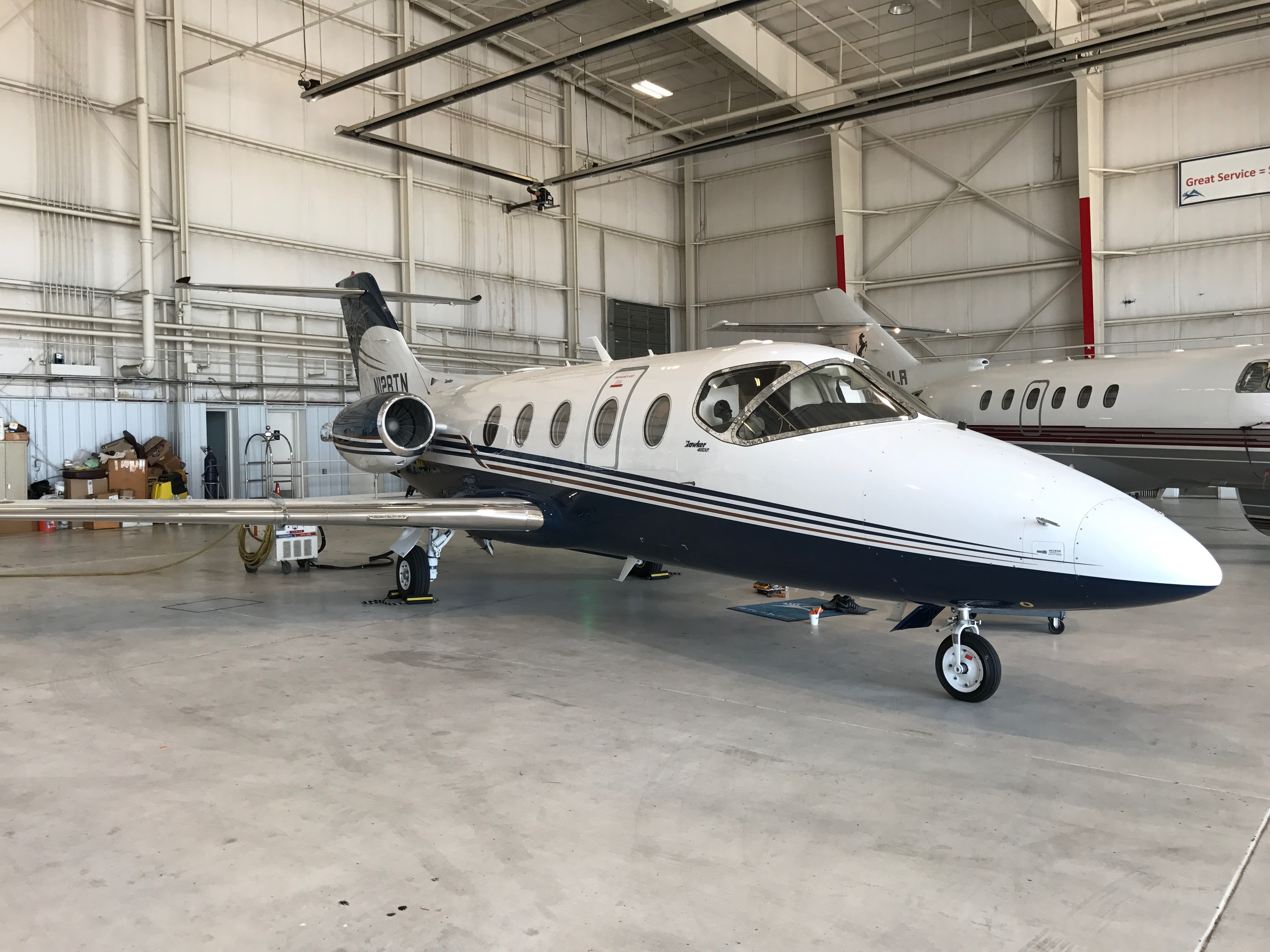 Hawker 400XP