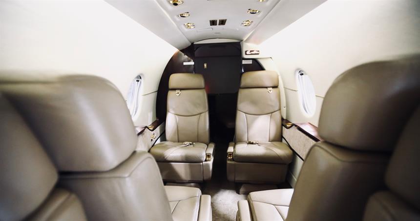 Hawker 400XP