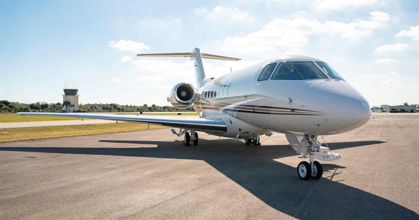 Hawker 4000