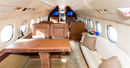 Falcon 900B