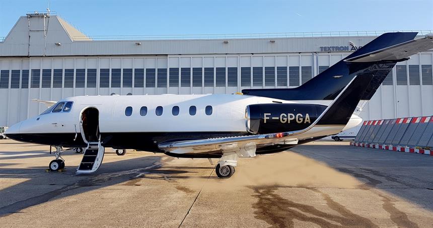 Hawker 900XP