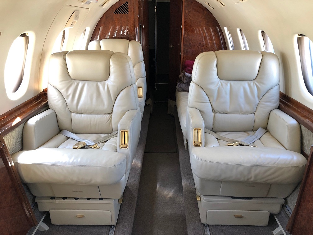 Hawker 800