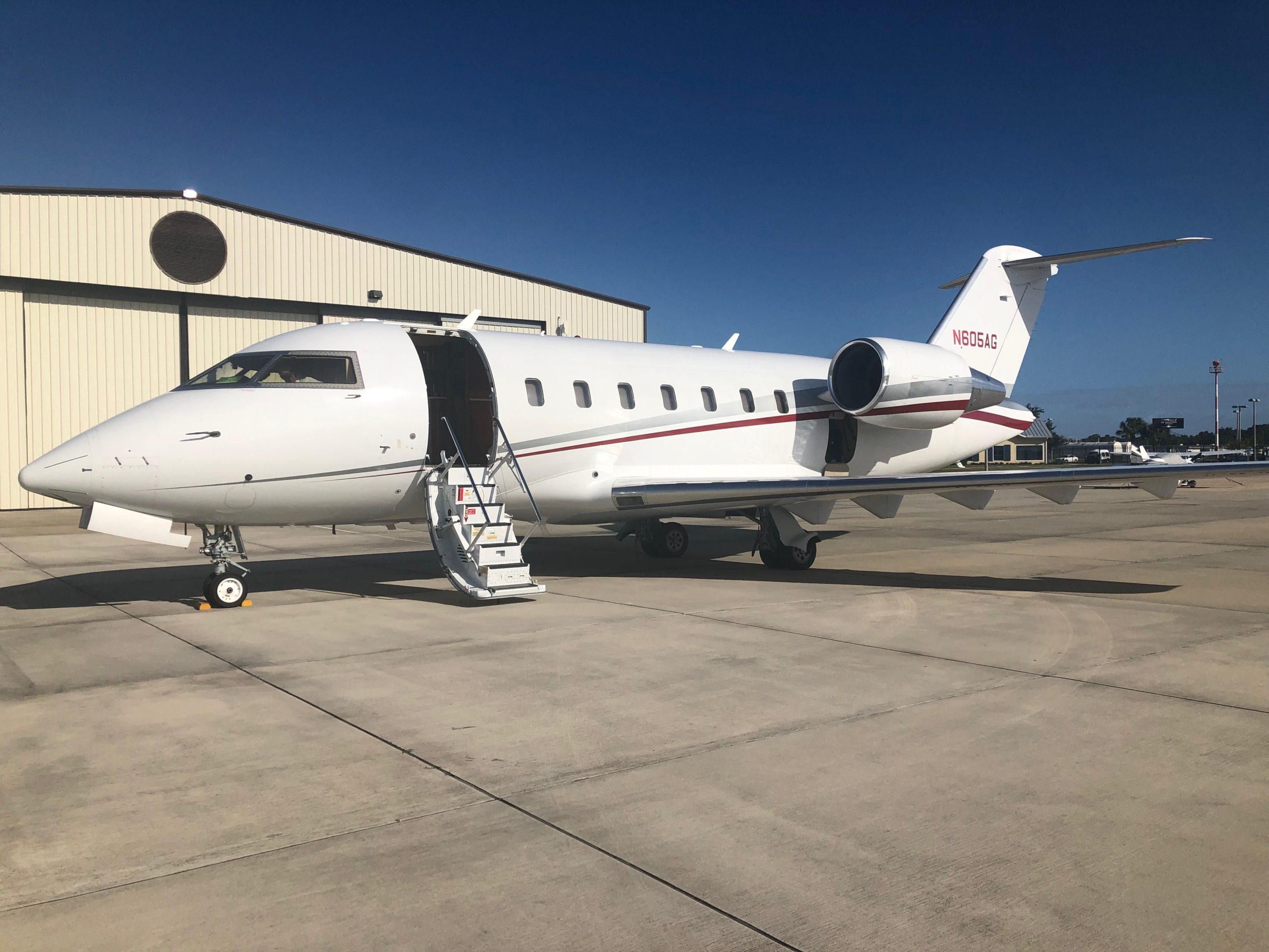 Challenger 605
