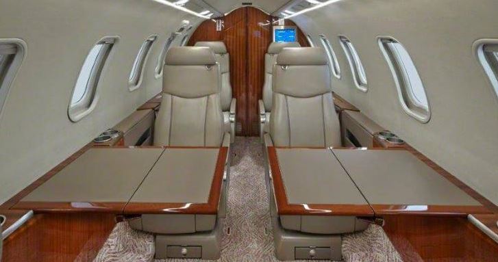 Learjet 40