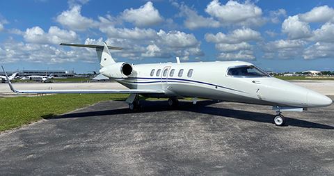 Learjet 40