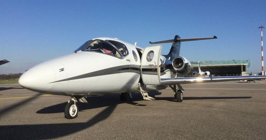 Hawker 400XP