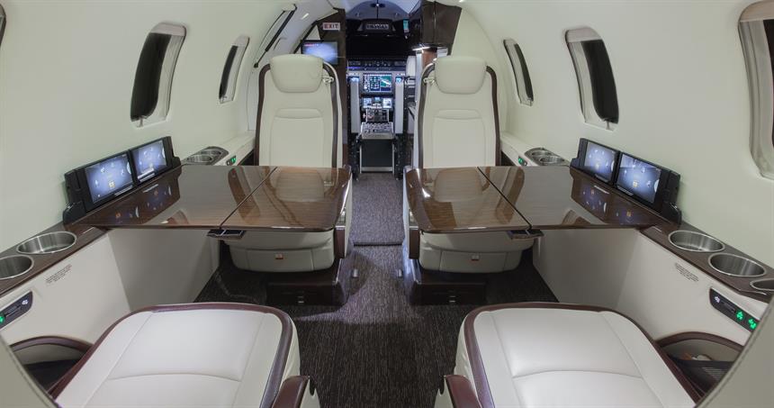 Learjet 75