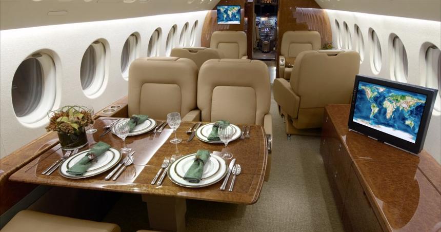 Falcon 900B