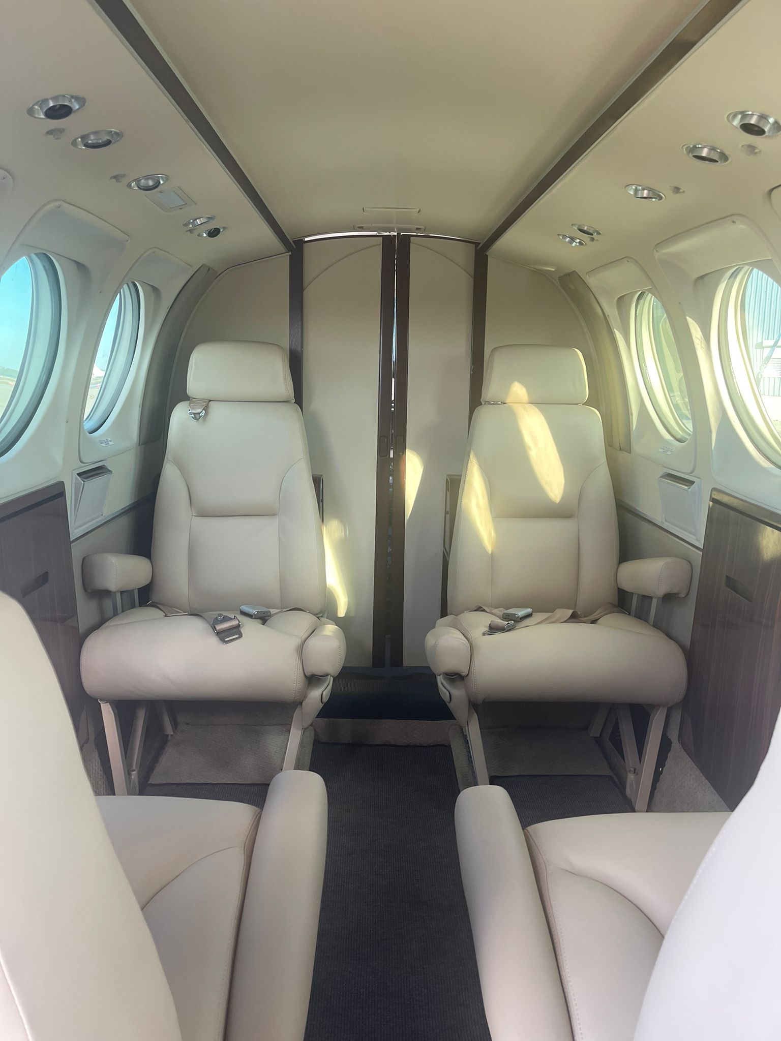 King Air C90B