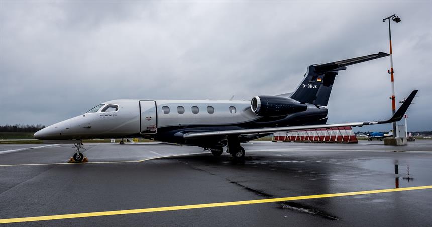 Phenom 300