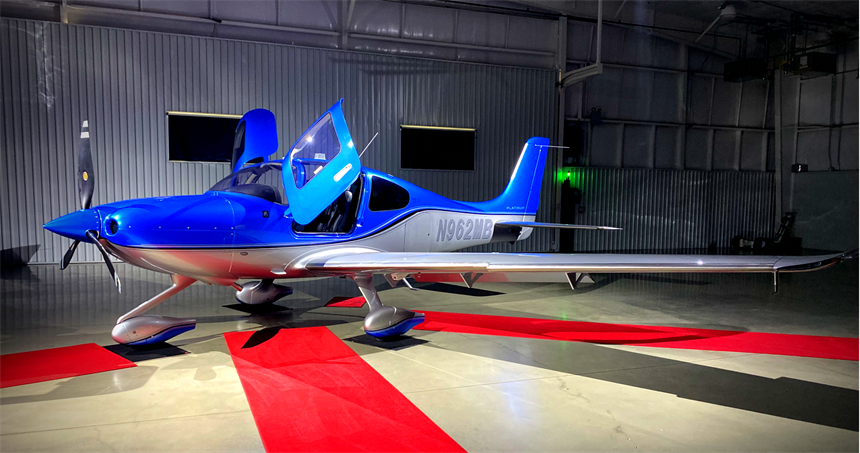 Cirrus SR22