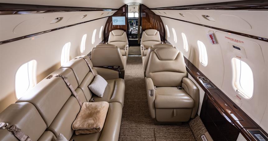 Challenger 300