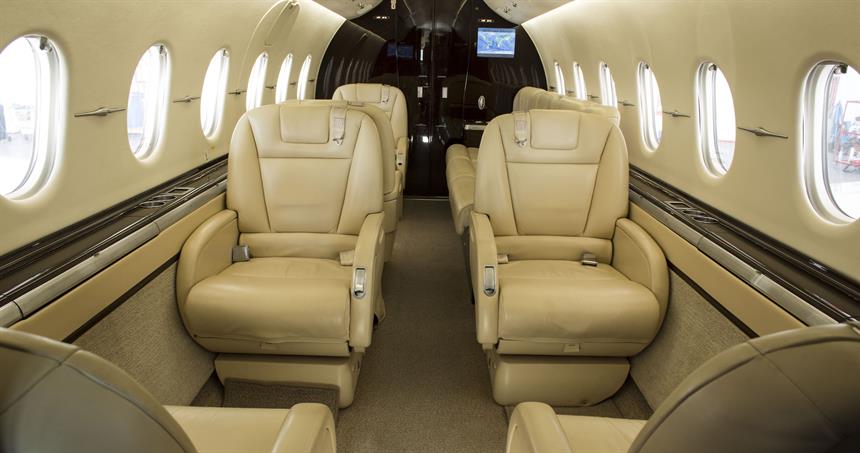 Hawker 4000