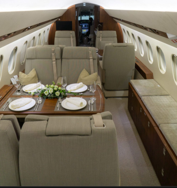 Falcon 900LX