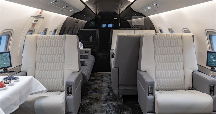 Challenger 604