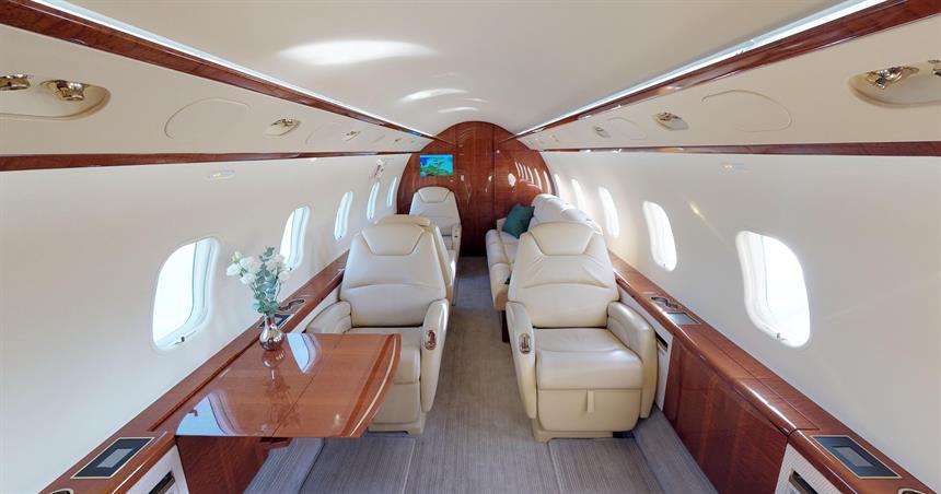 Challenger 300