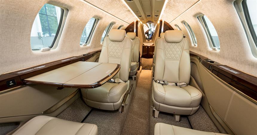 Challenger 300