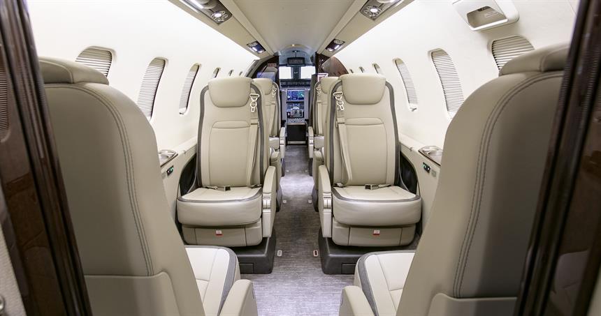 Learjet 75