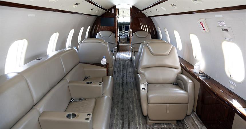 Challenger 300