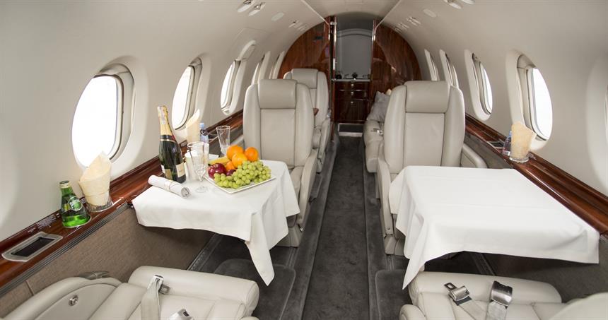 Hawker 750