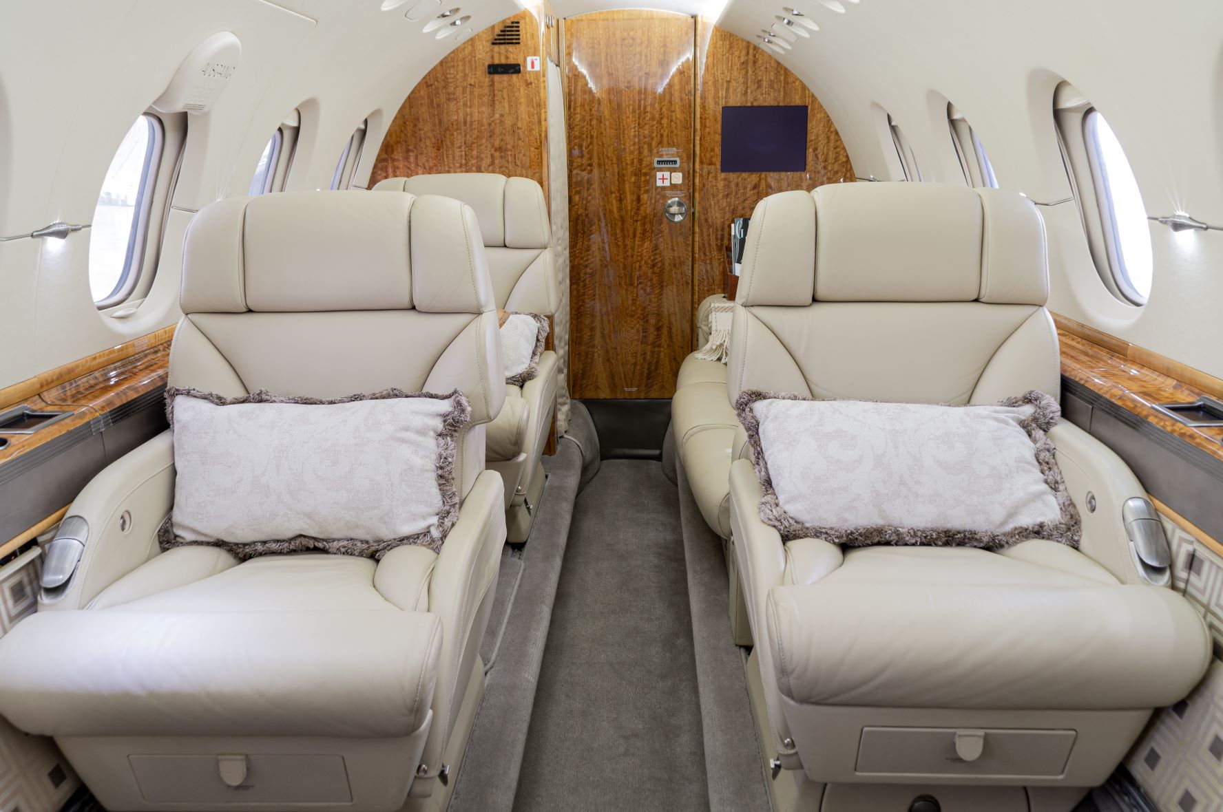 Hawker 900XP
