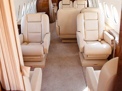 Falcon 900B