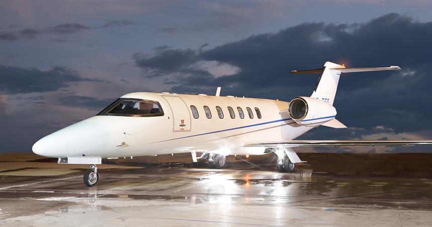 Learjet 40