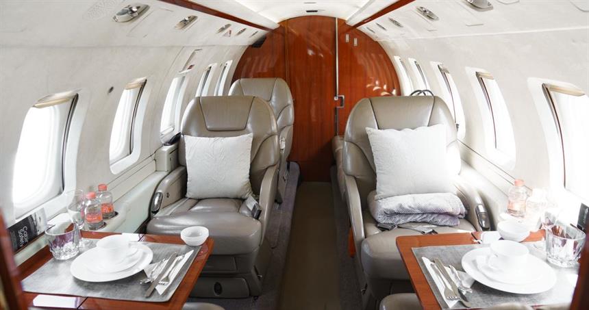 Hawker 800 B