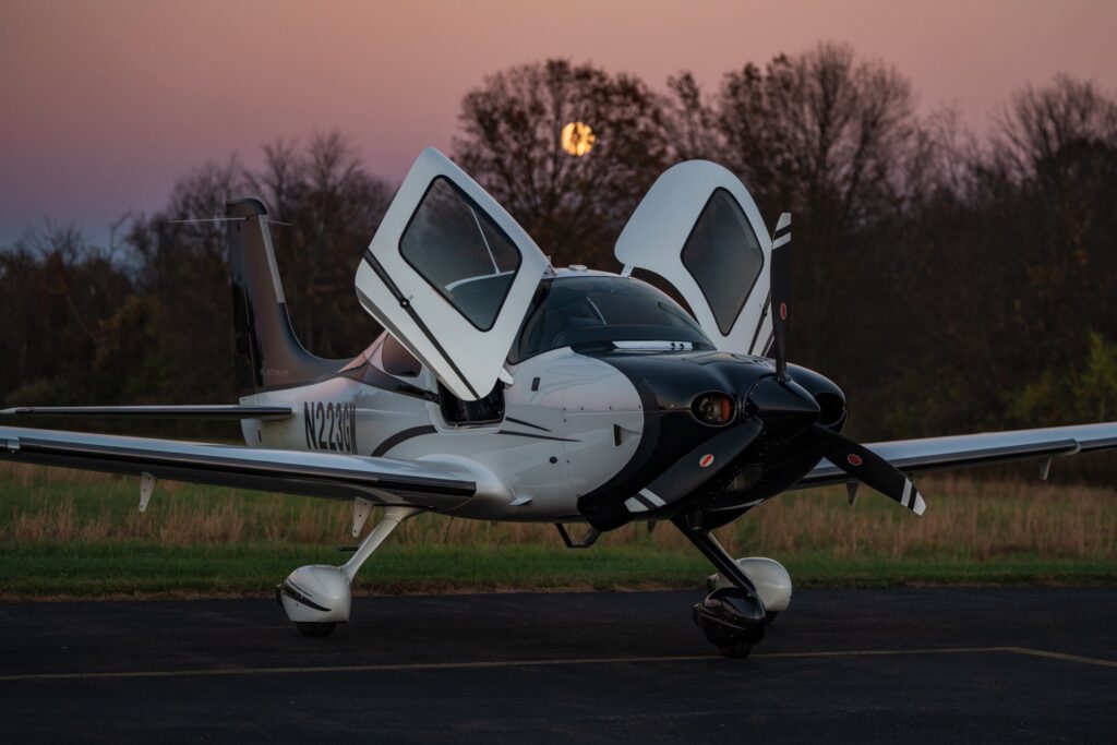 CIRRUS SR22