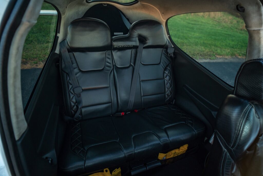 CIRRUS SR22