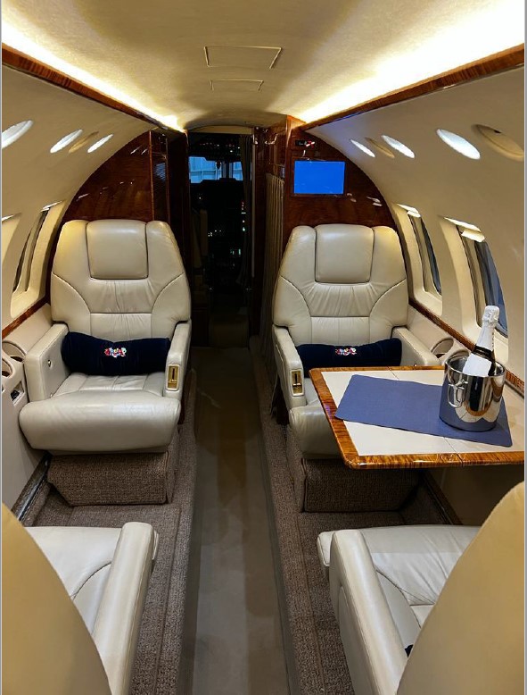 Hawker 800