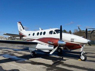 King Air 90