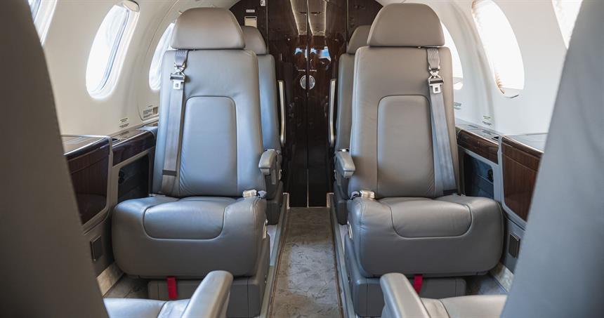 Embraer Phenom 300
