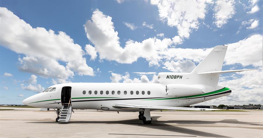 Falcon 900B