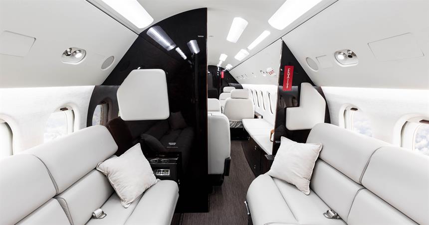 Falcon 900B