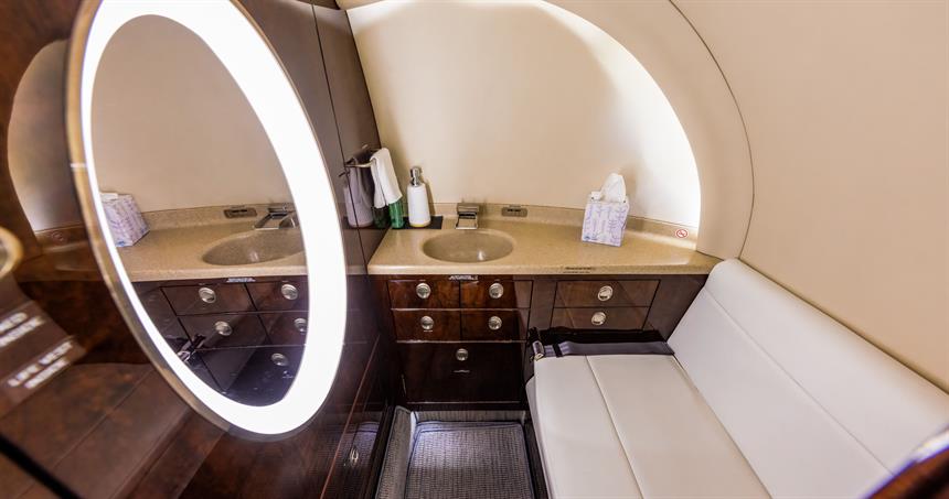 Hawker 900XP