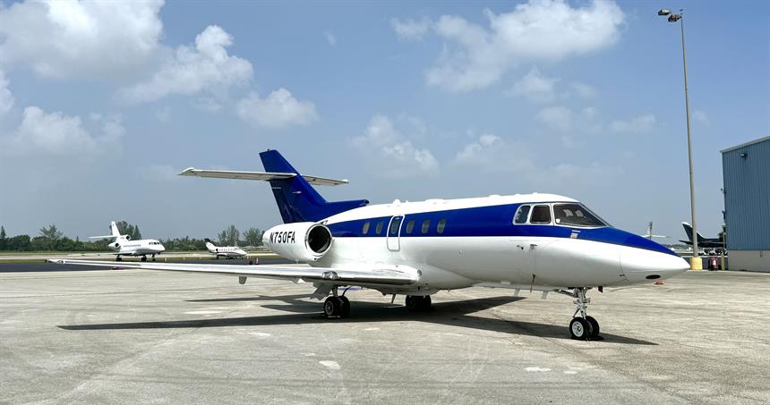 Hawker 750