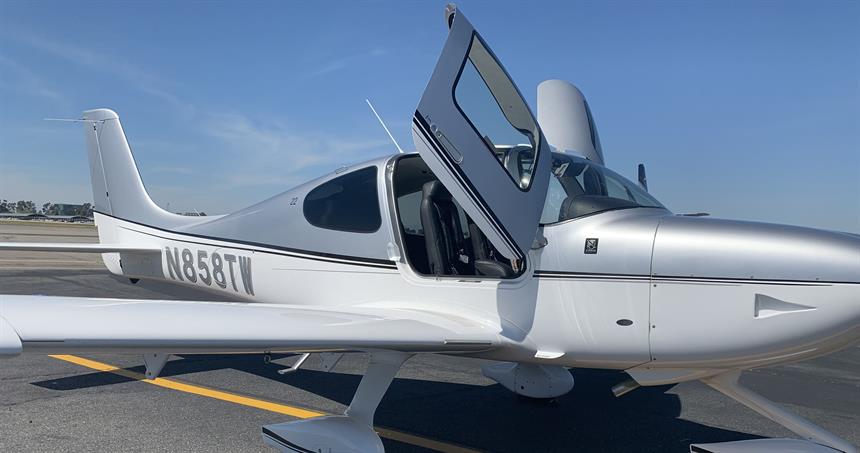 Cirrus SR22