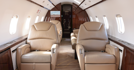 Challenger 300
