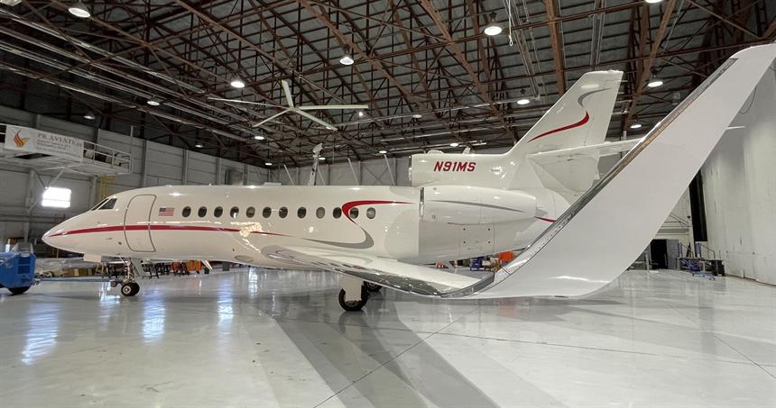Falcon 900B