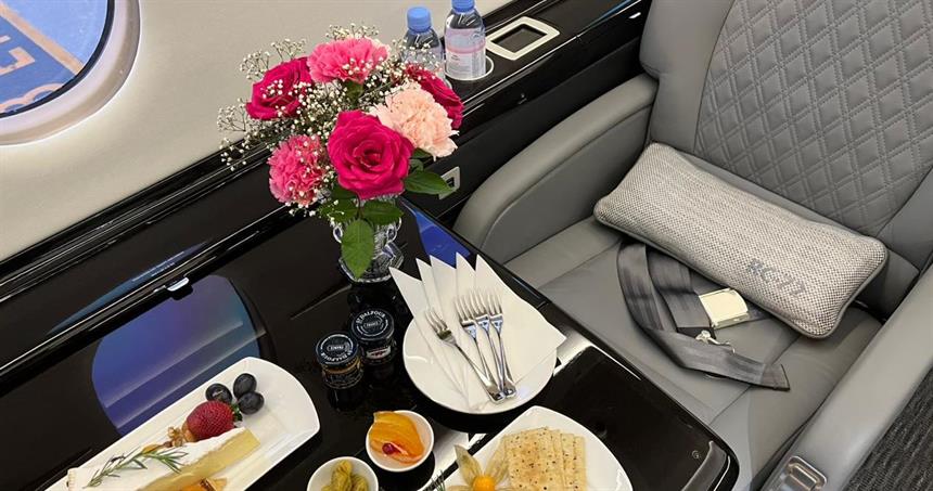 Hawker 4000