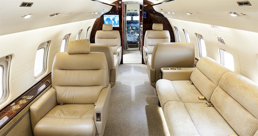 Challenger 604