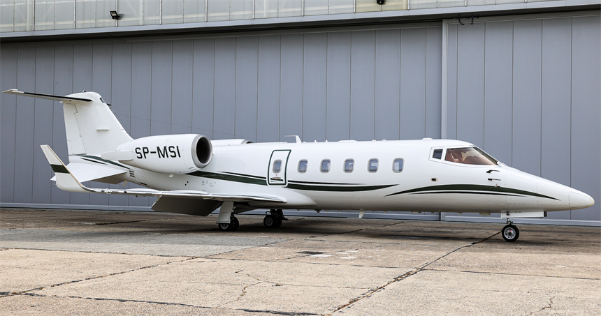 Learjet 60