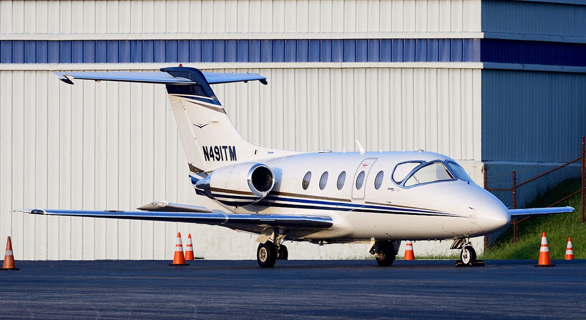 Hawker 400XP