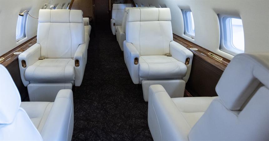 Challenger 604