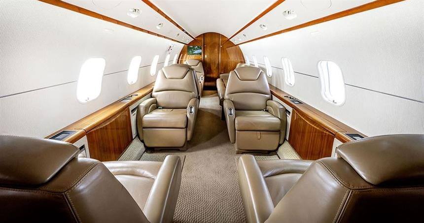 Challenger 300