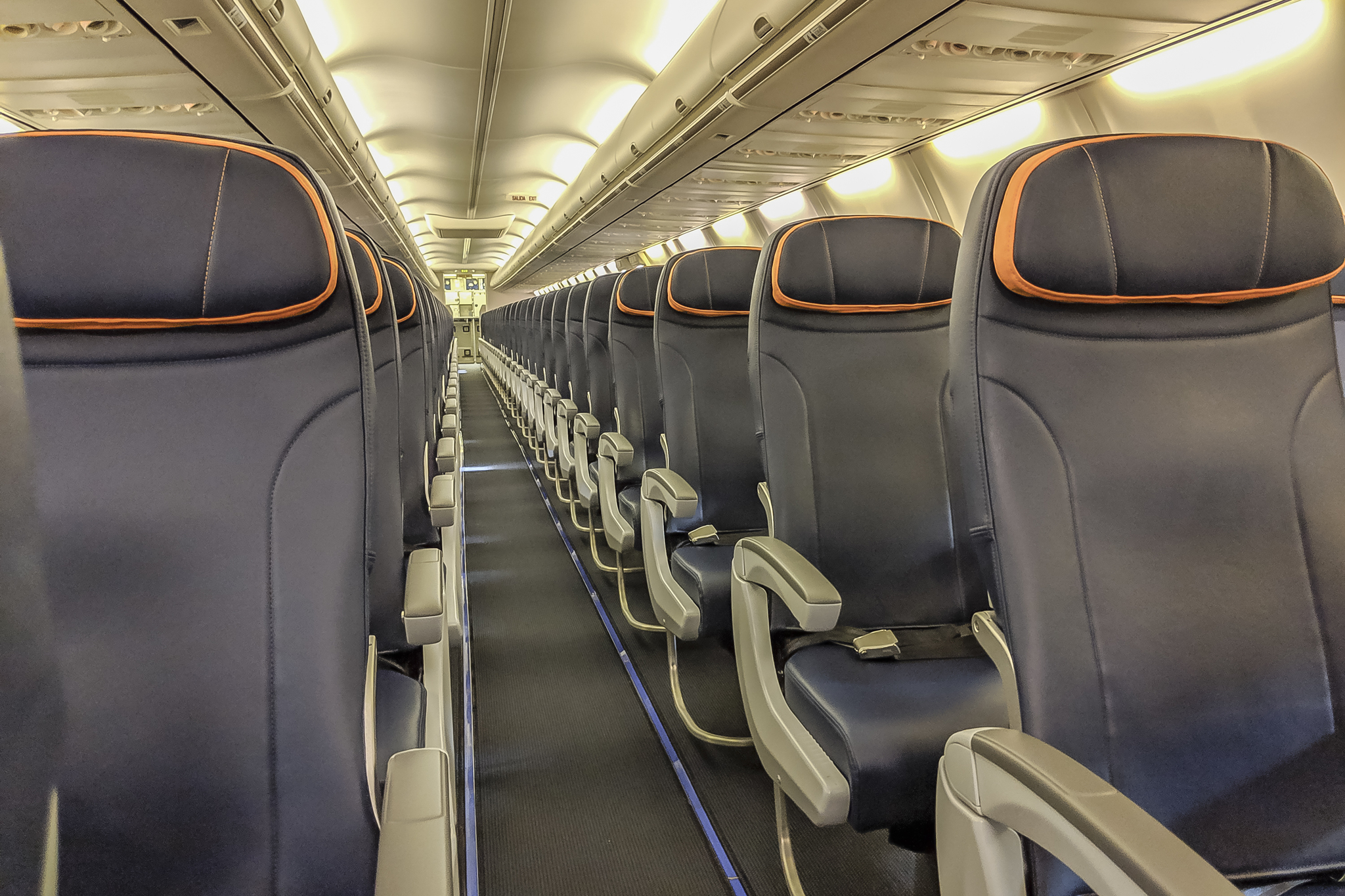 BOEING 737-800NG